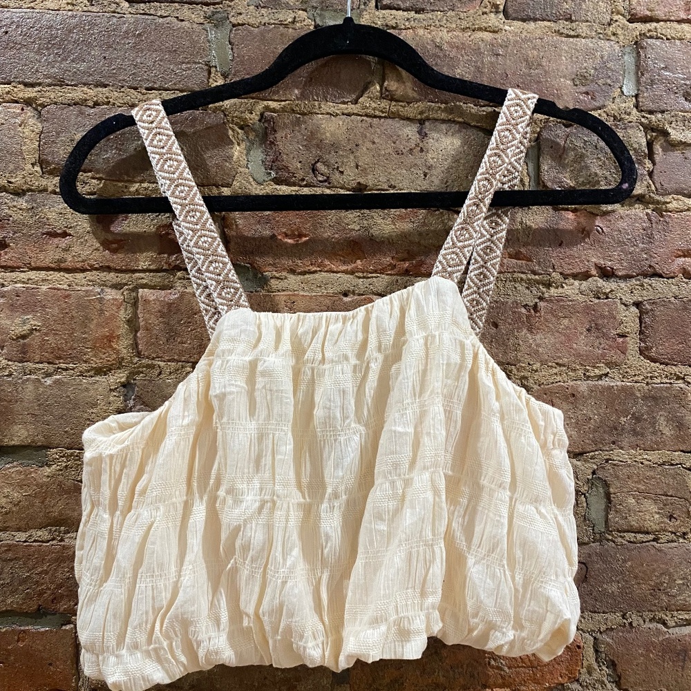 tan poofy crop top